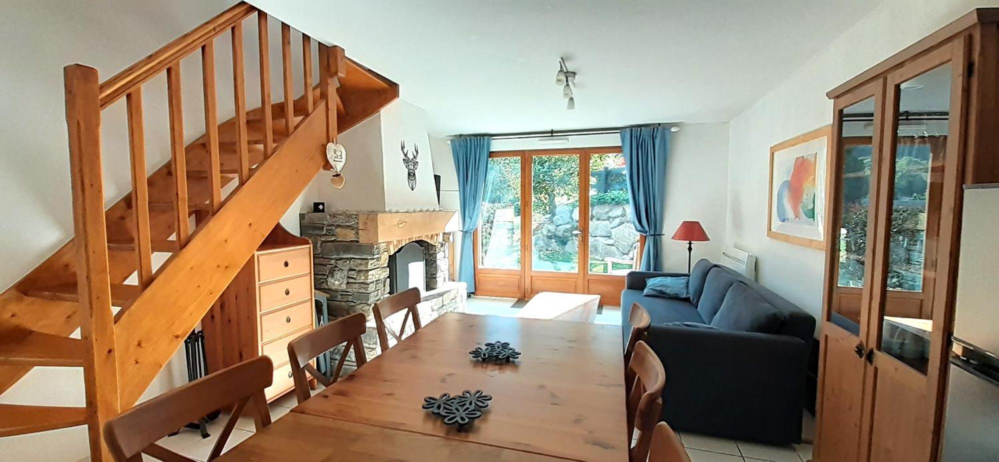 Joli Triplex 3 Etoiles, Avec Jardin Et Cheminee * Génos